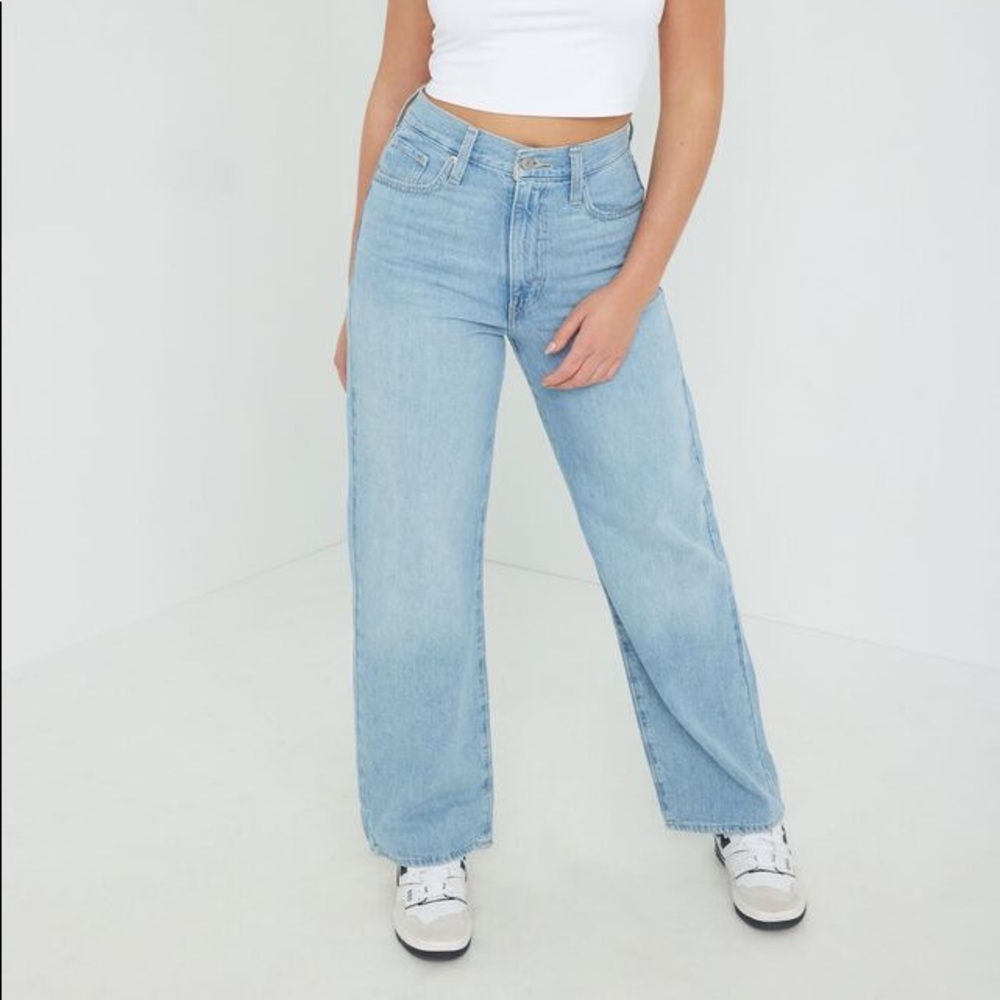Levi’s High Waisted Straight Leg Jeans